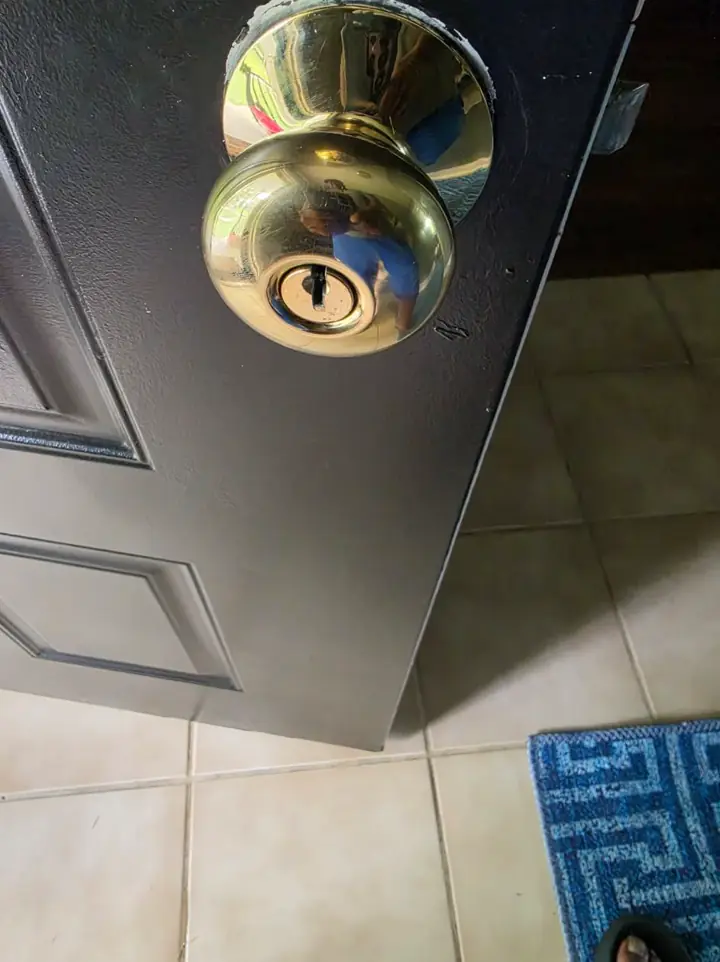 Brass knob on home entry door — Kwikey Locksmith work in Delaware