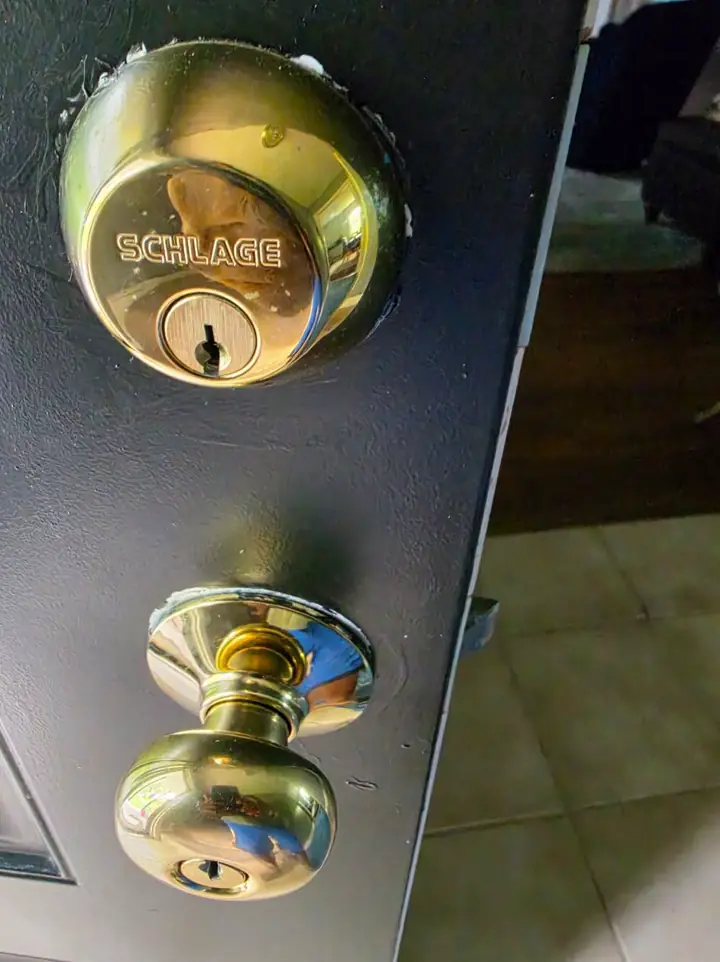 Deadbolt and knob home door — Kwikey Locksmith work in Delaware